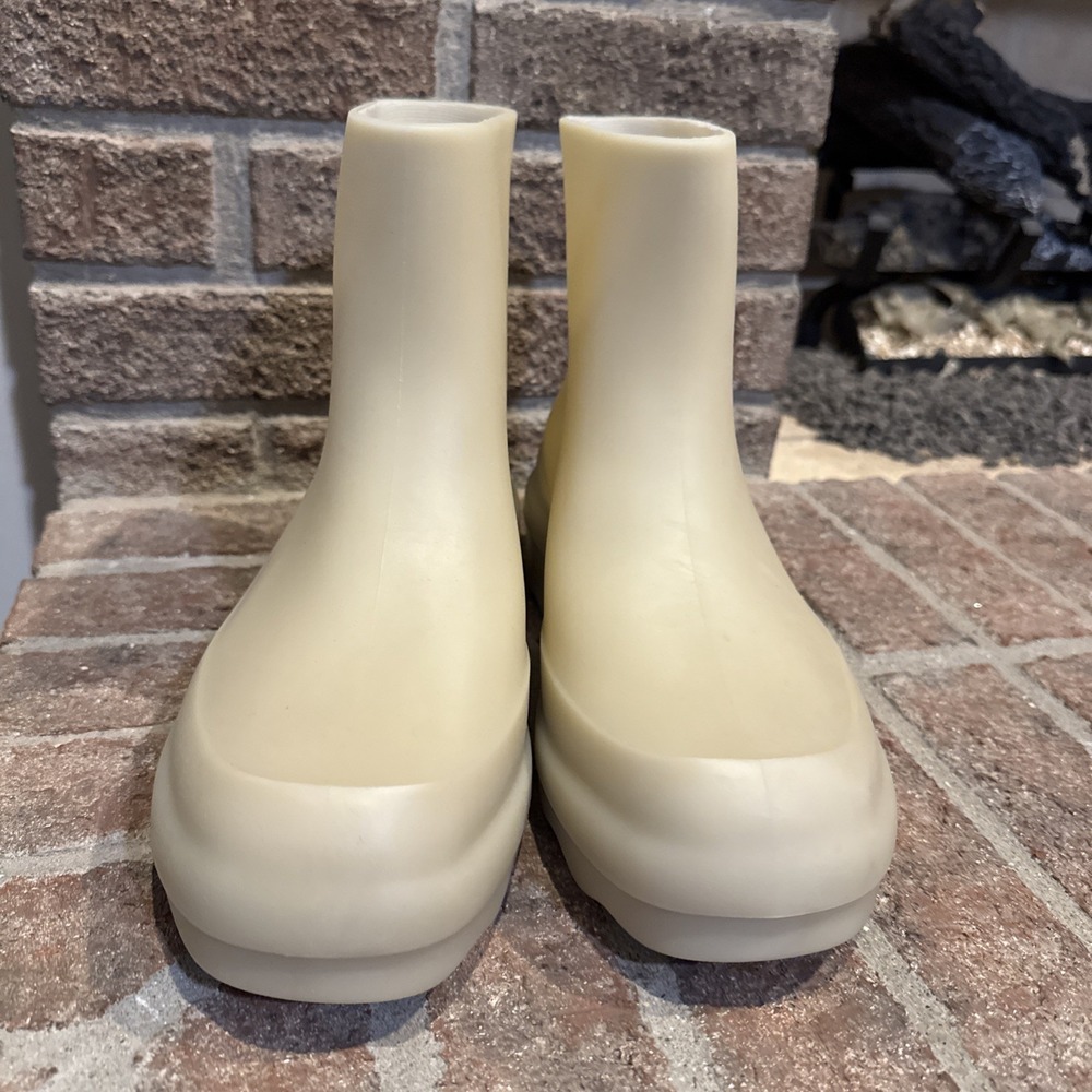Vince Nia Moonlight Rain‎ Boots Nude Lug Sole Women Waterproof Size 10 #344